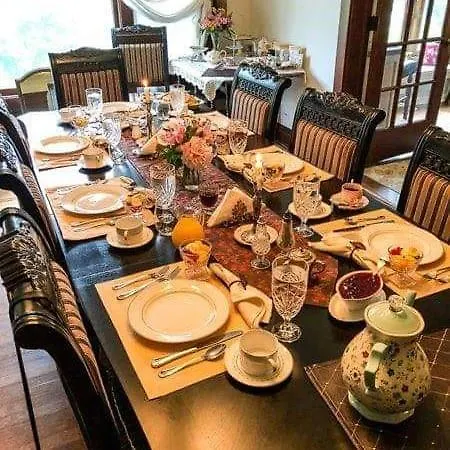 Cherry Tree Bed & Breakfast *
